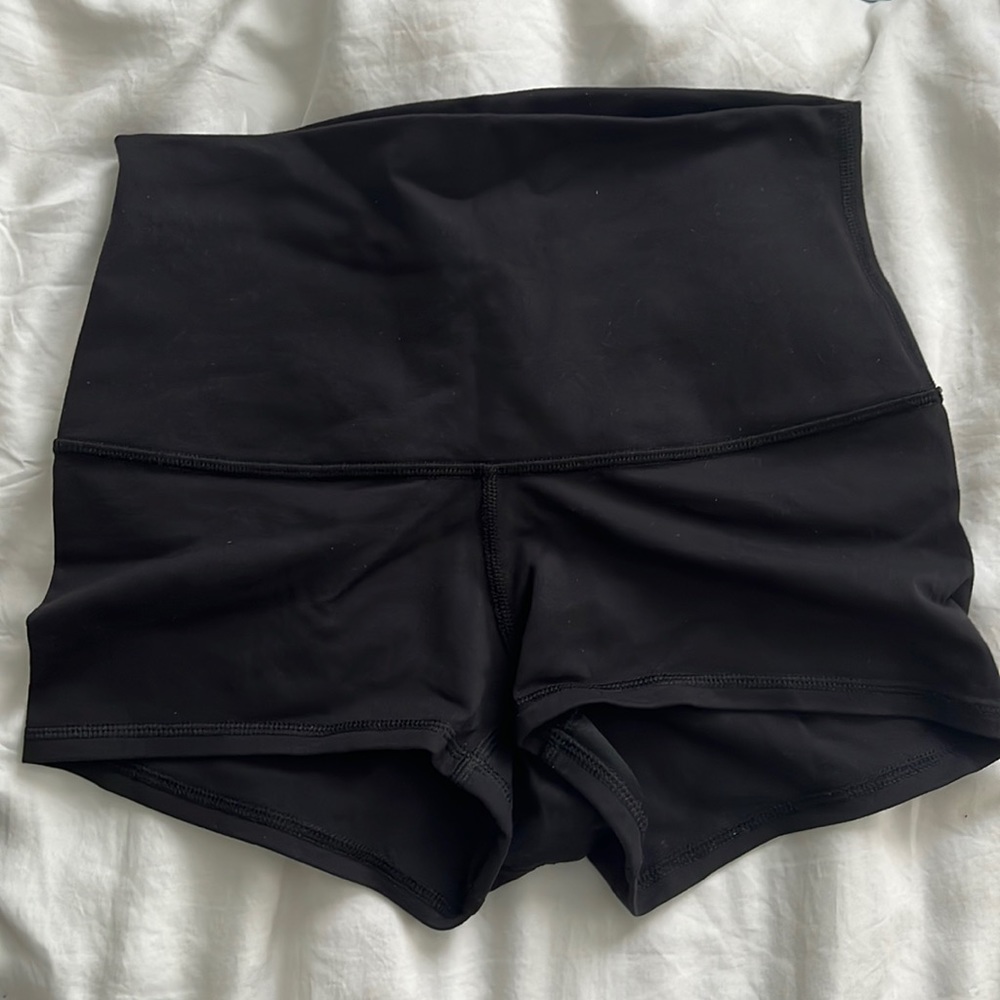 Lululemon Womens Wunder Shorts Size 4
